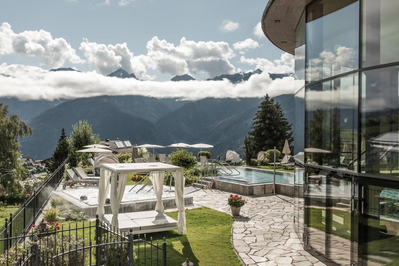 Schlosshotel Фис Экстерьер фото
